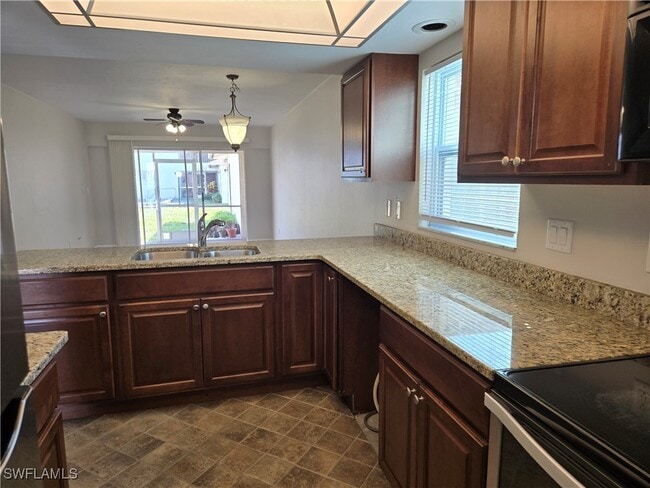 property at 4717 SE 4th Pl