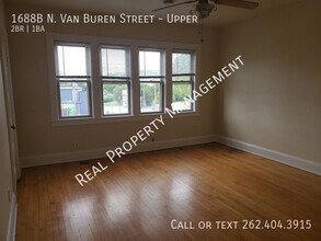 1686-1688 N Van Buren St in Milwaukee, WI - Building Photo - Building Photo