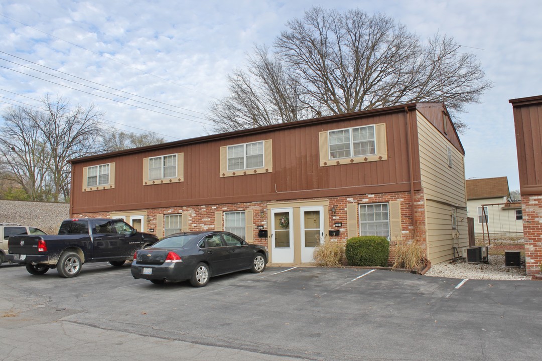 422 Fairview Ave in Festus, MO - Building Photo