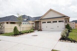 12111 Parade Park Pl in Houston, TX - Building Photo