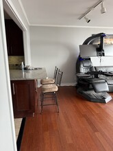 3930 N Pine Grove Ave, Unit 2110 in Chicago, IL - Building Photo - Building Photo