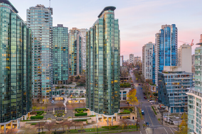 Harbourside Park I in Vancouver, BC - Building Photo - Building Photo