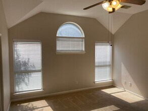 4108 N Summercrest Loop in Round Rock, TX - Building Photo - Building Photo