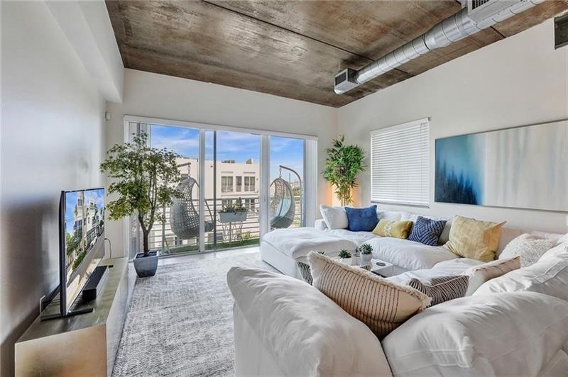 110 SE 2nd St in Delray Beach, FL - Foto de edificio