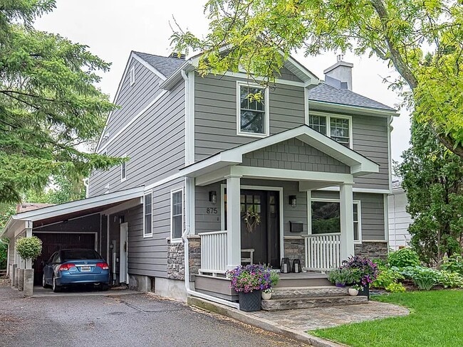 property at 875 Kingsmere Av