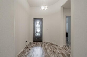 612 Rawlins Ln in Fort Worth, TX - Building Photo - Building Photo