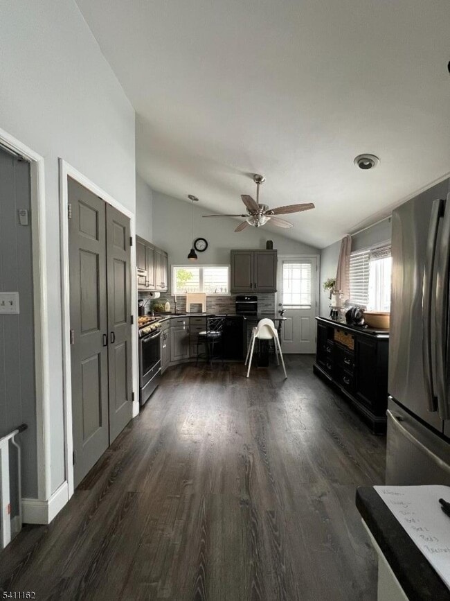 47 Westminster Rd in Woodbridge Township, NJ - Building Photo - Building Photo