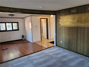 65 Spring St in Pawtucket, RI - Building Photo - Building Photo