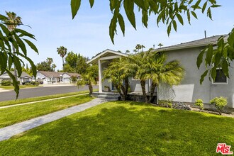 12327 Hatteras St in Los Angeles, CA - Building Photo - Building Photo