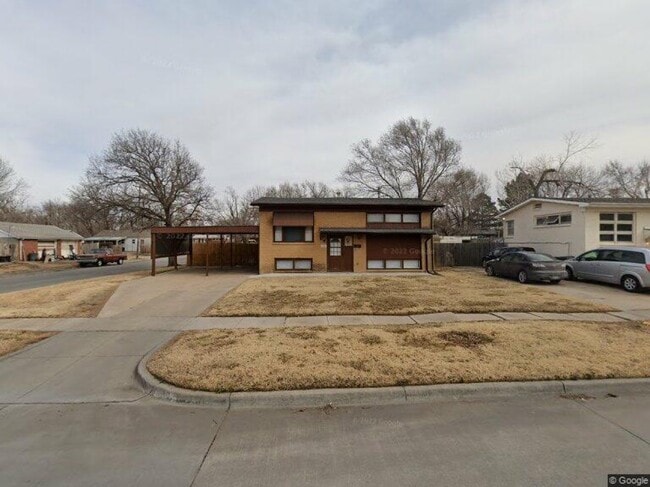 property at 2202 S Euclid St