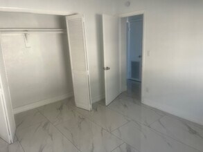 2371 NW 61st St in Miami, FL - Building Photo - Building Photo