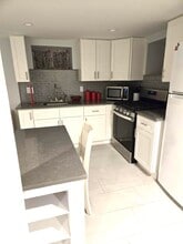 195 Wheeler St in Cliffside Park, NJ - Building Photo - Building Photo