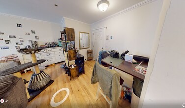 39 Cross St, Unit 4-2 in Somerville, MA - Foto de edificio - Building Photo