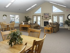 Arbors at Riverbend Apartments in Osceola, IN - Building Photo - Building Photo