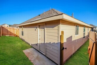 2525 Grayling Dr in Shenandoah, TX - Building Photo - Building Photo