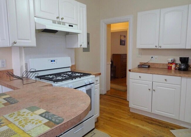 37A Harvard St, Unit 1