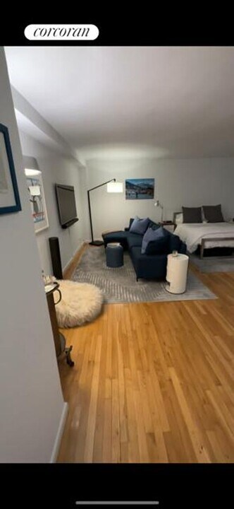 85 4th Ave in New York, NY - Building Photo
