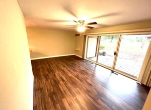429 Drummers Ln in Wayne, PA - Building Photo - Building Photo