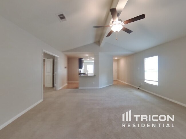 23091 Bellini Dr in Magnolia, TX - Building Photo - Building Photo