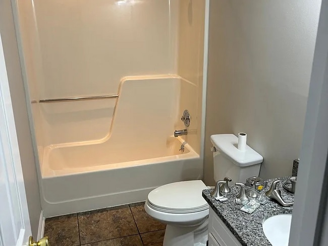 2428 Birnen Dr in Charlotte, NC - Building Photo - Building Photo