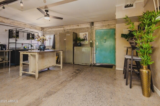 353 E Thomas Rd in Phoenix, AZ - Building Photo - Building Photo