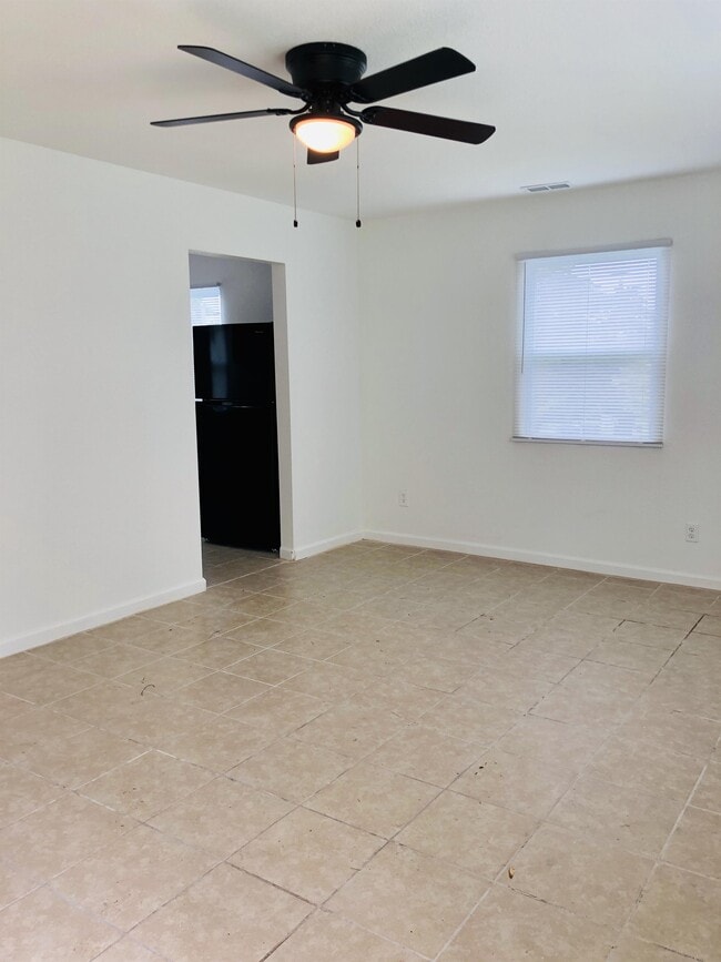 3400 Victoria Dr in Kansas City, KS - Building Photo - Building Photo