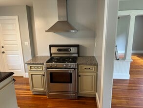 322 Asylum St, Unit 1 in Norwich, CT - Building Photo - Building Photo
