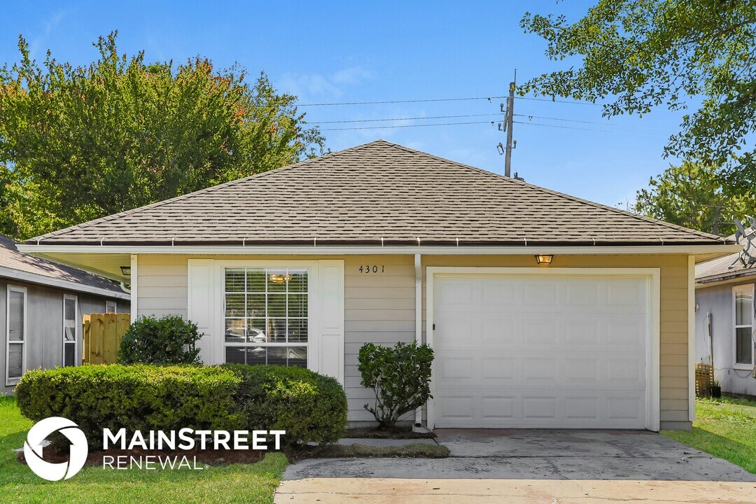 4301 Jillian Dr in Jacksonville, FL - Building Photo