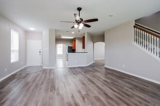 5222 Rio Dr in Baytown, TX - Building Photo - Building Photo