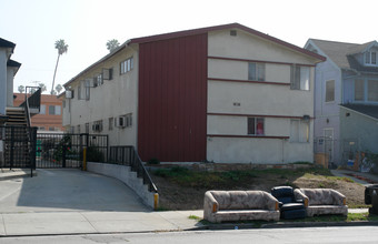 332 S Wilton Pl in Los Angeles, CA - Building Photo - Building Photo