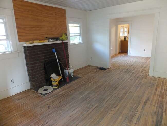 1505 Bouchelle Ave in Columbia, MO - Foto de edificio - Building Photo