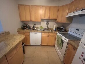 34 Hamilton Rd in Arlington, MA - Foto de edificio - Building Photo