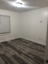 6222 Waller Ln in West Jordan, UT - Foto de edificio - Building Photo