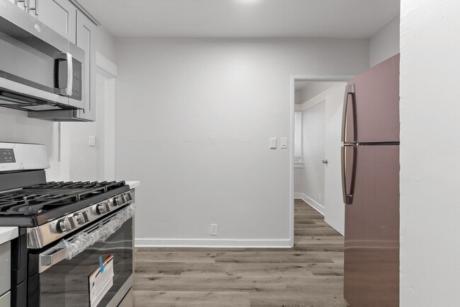 736 Olive Ave, Unit 736 in Long Beach, CA - Foto de edificio - Building Photo