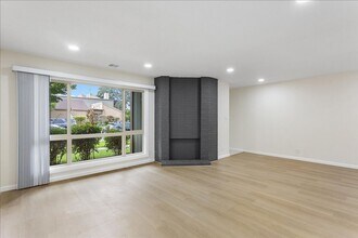 1007 Tahiti Ln in Alameda, CA - Building Photo - Building Photo