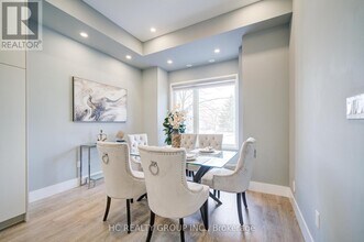 25 Lafferty Ln in Richmond Hill, ON - Building Photo - Building Photo