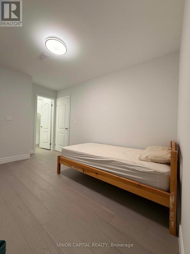 1 Waterleaf Rd in Markham, ON - Building Photo - Building Photo