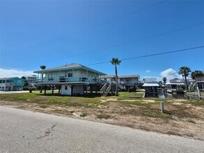 3726 Concho Key in Galveston, TX - Building Photo - Building Photo