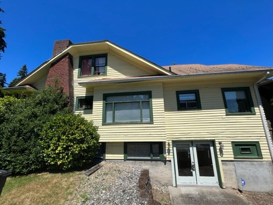 5411 Colby Ave in Everett, WA - Building Photo