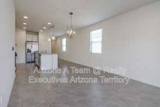 4882 E Greenway Wash Dr in Tucson, AZ - Building Photo - Building Photo