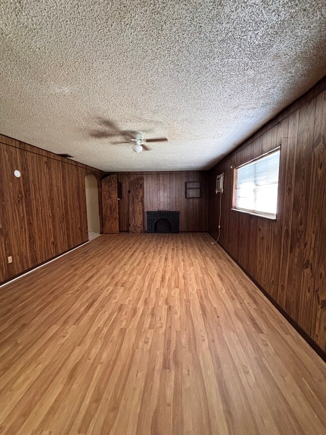 property at 3725 E 38th Ave