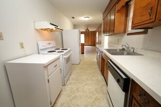 601 E Stanfill St in Hahira, GA - Building Photo - Building Photo