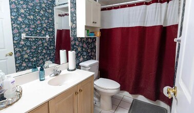 2307 Cypress Cove Dr in Tallahassee, FL - Building Photo - Building Photo