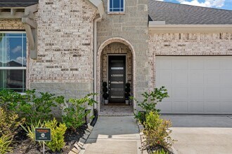 10710 Verdant Hl in Sienna, TX - Building Photo - Building Photo