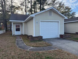 105 Highland Ct in Jacksonville, NC - Building Photo