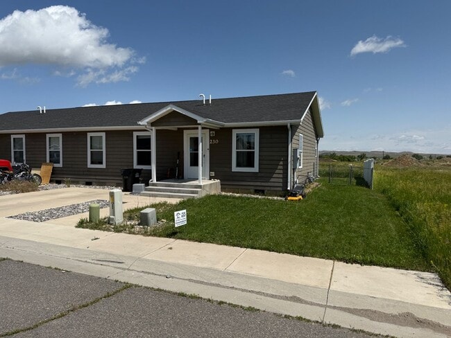 property at 220 Riverwood Dr