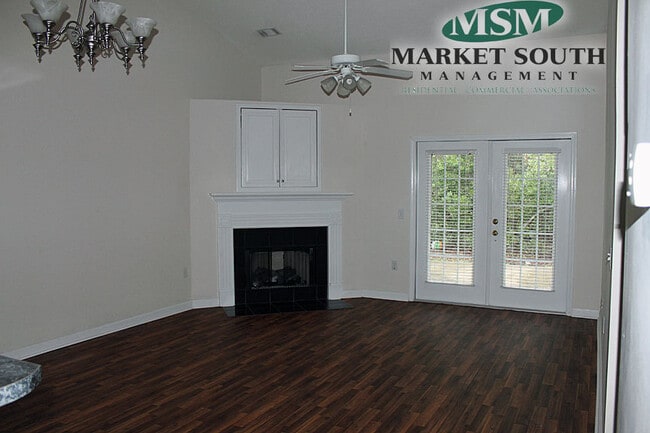 property at 6 Flint Ct