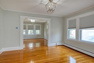 68 Green St in Watertown, MA - Building Photo - Building Photo