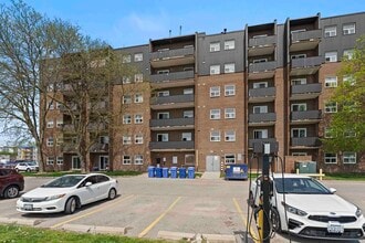 Meadowpark Apartments in Chatham-Kent, ON - Building Photo - Building Photo
