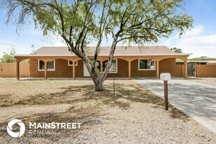 1935 E Campo Bello Dr in Phoenix, AZ - Building Photo